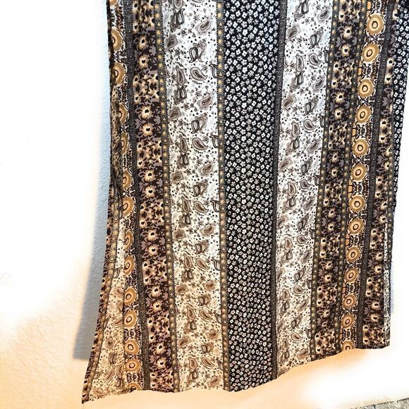 Honey Punch Maxi Dress - Picture 4 of 10